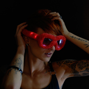 LED LUNETTES PARTY EN PELUCHE ROUGE