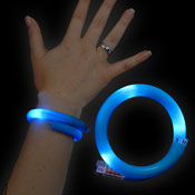 LED WICKELARMBAND BLAU